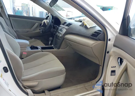 2007 Toyota Camry Ce z USA, uszkodzony, nr VIN 4T1BE46K77U728374